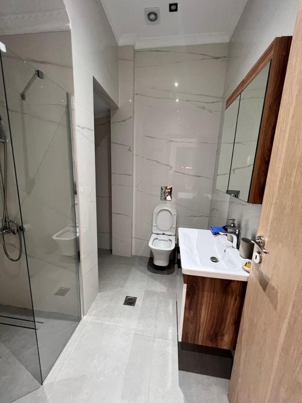 Kontis' Furnished Apartment Loutráki Zewnętrze zdjęcie