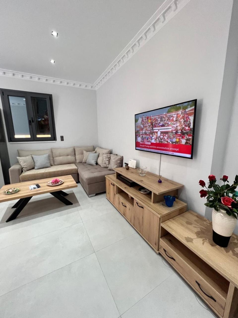 Kontis' Furnished Apartment Loutráki Zewnętrze zdjęcie