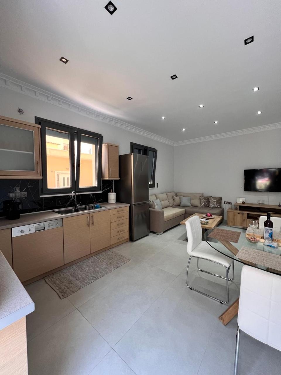 Kontis' Furnished Apartment Loutráki Zewnętrze zdjęcie